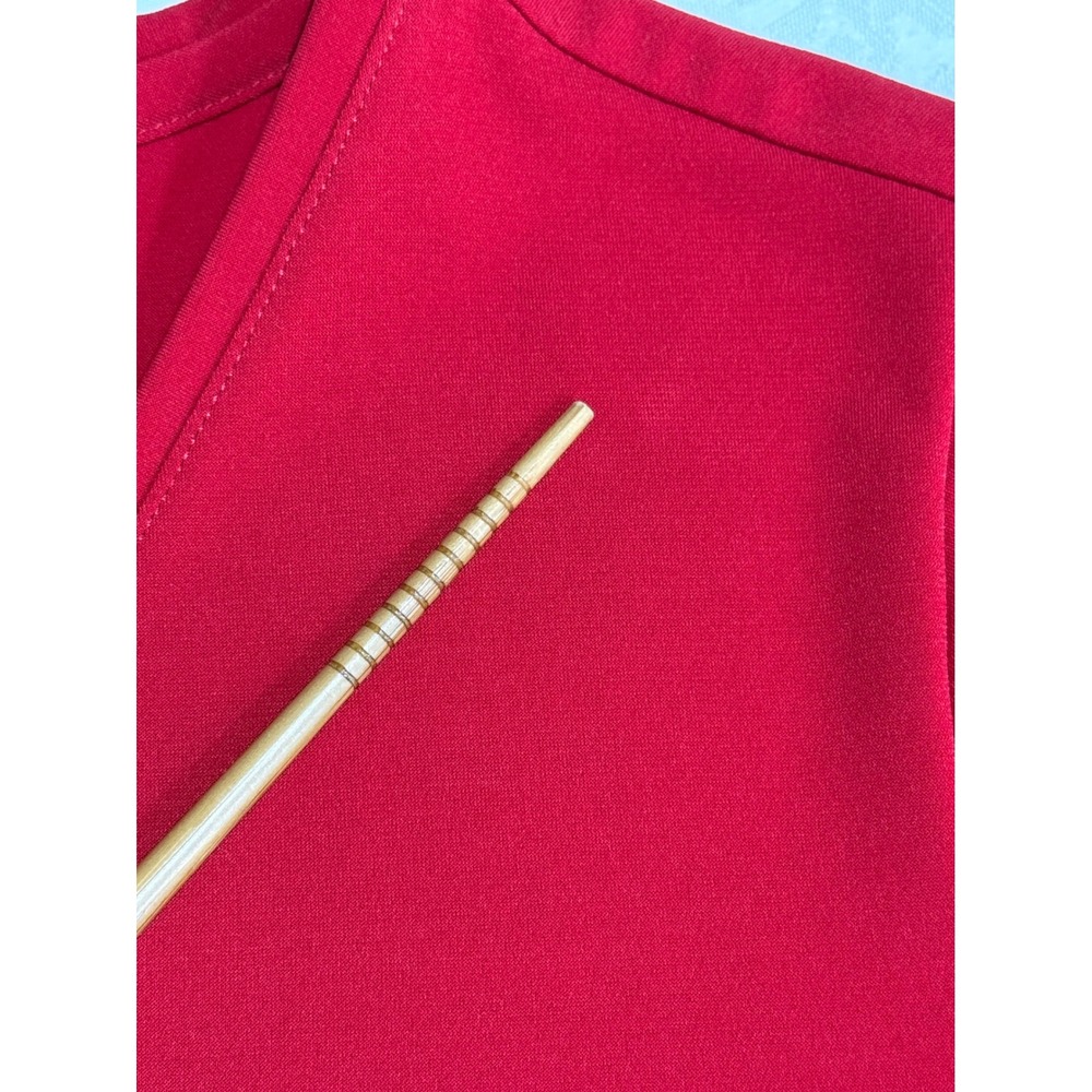 Susan Graver V-Neck T-Shirt Women Medium Red Liquid Knit Short Sleeve Minimalist - Picture 7 of 8